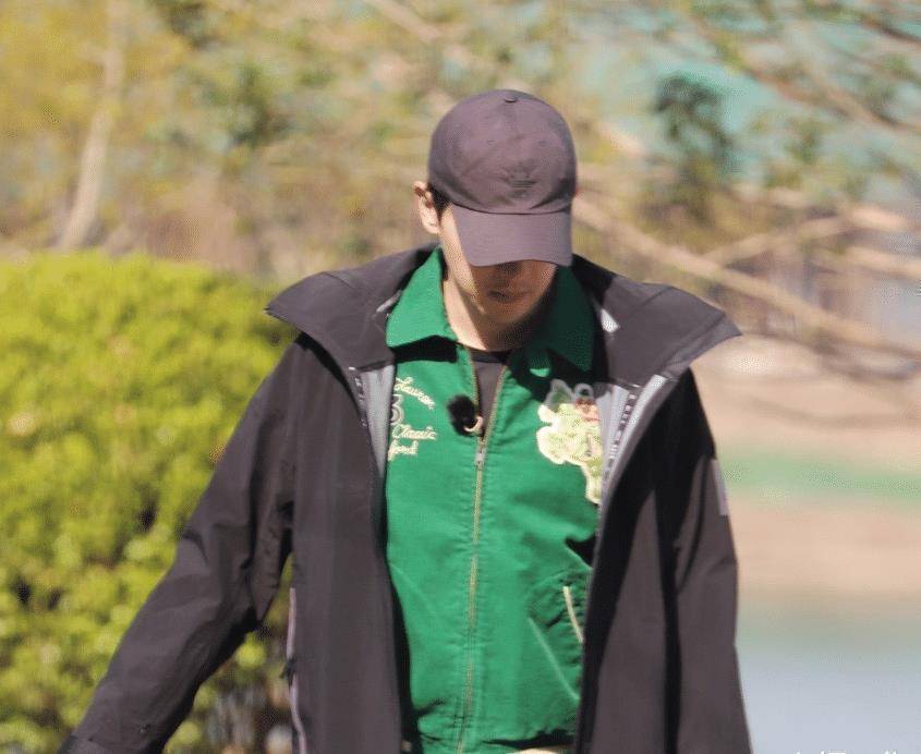 《极限挑战7》路透:邓伦素颜出镜太惊艳,但身材比例"翻车"了_化妆