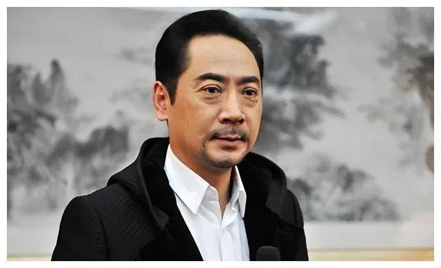 演员刘劲:娶初恋为妻,生一女,回家却不爱说话._周总理_广大观众_表演