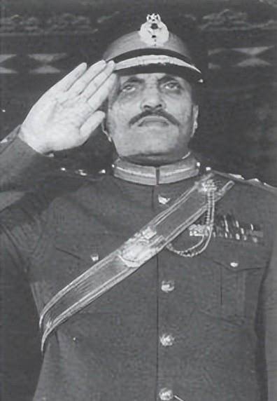 巴基斯坦总统布托被处绞刑,遗体被悬30分钟,死前坦白:我无罪_米尔扎