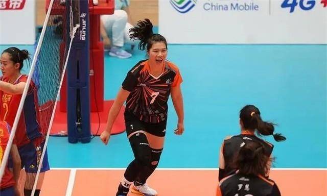 女排副攻徐云丽:母亲"洋飘"7年还债,退役后成为郎平得力助手_吴秀兰