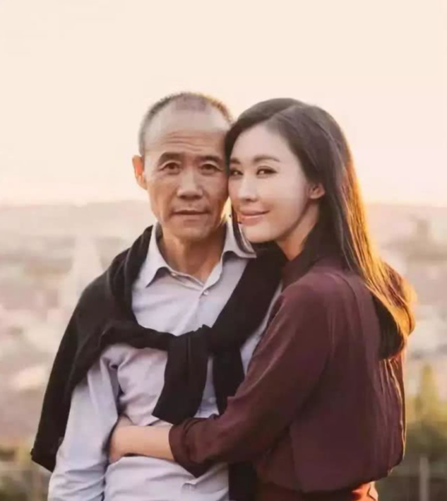 高清镜头下的田朴珺一家三口!