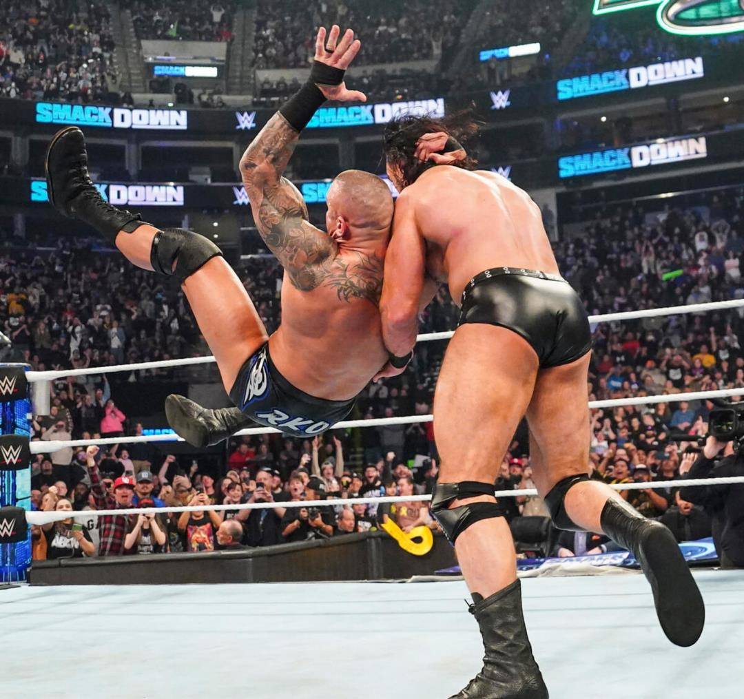 主战赛大招满天飞,兰迪rko笑到最后,罗曼承认吉米打杰是他主意_德鲁