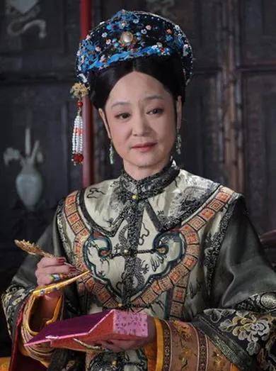 14岁少女爬上龙床,为44岁道光生下3儿1女,却熬成