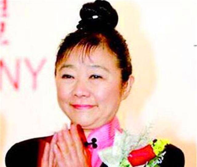 她曾是中国第一女首富,丈夫被绑30年至今没找到,830亿遗产全捐_龚如心
