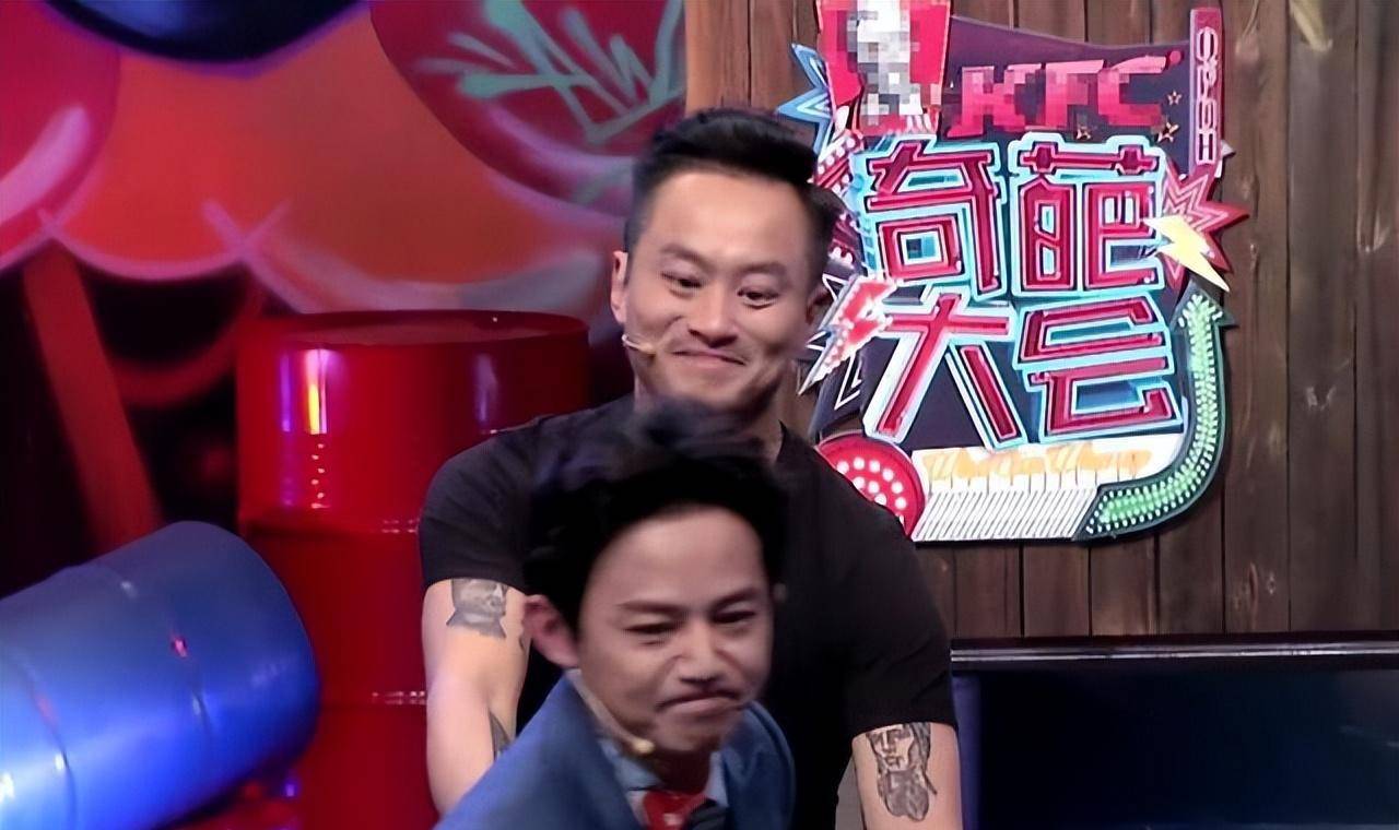 何炅恨了8年的人,再见时哽咽:都怪我一念之差搭上女孩一生幸福_陈翰宾