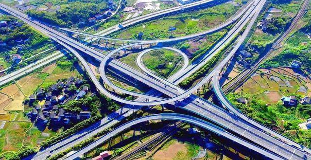 成都,一个适合修环路的城市,六环已通七环正在建设中_发展_面积_北京