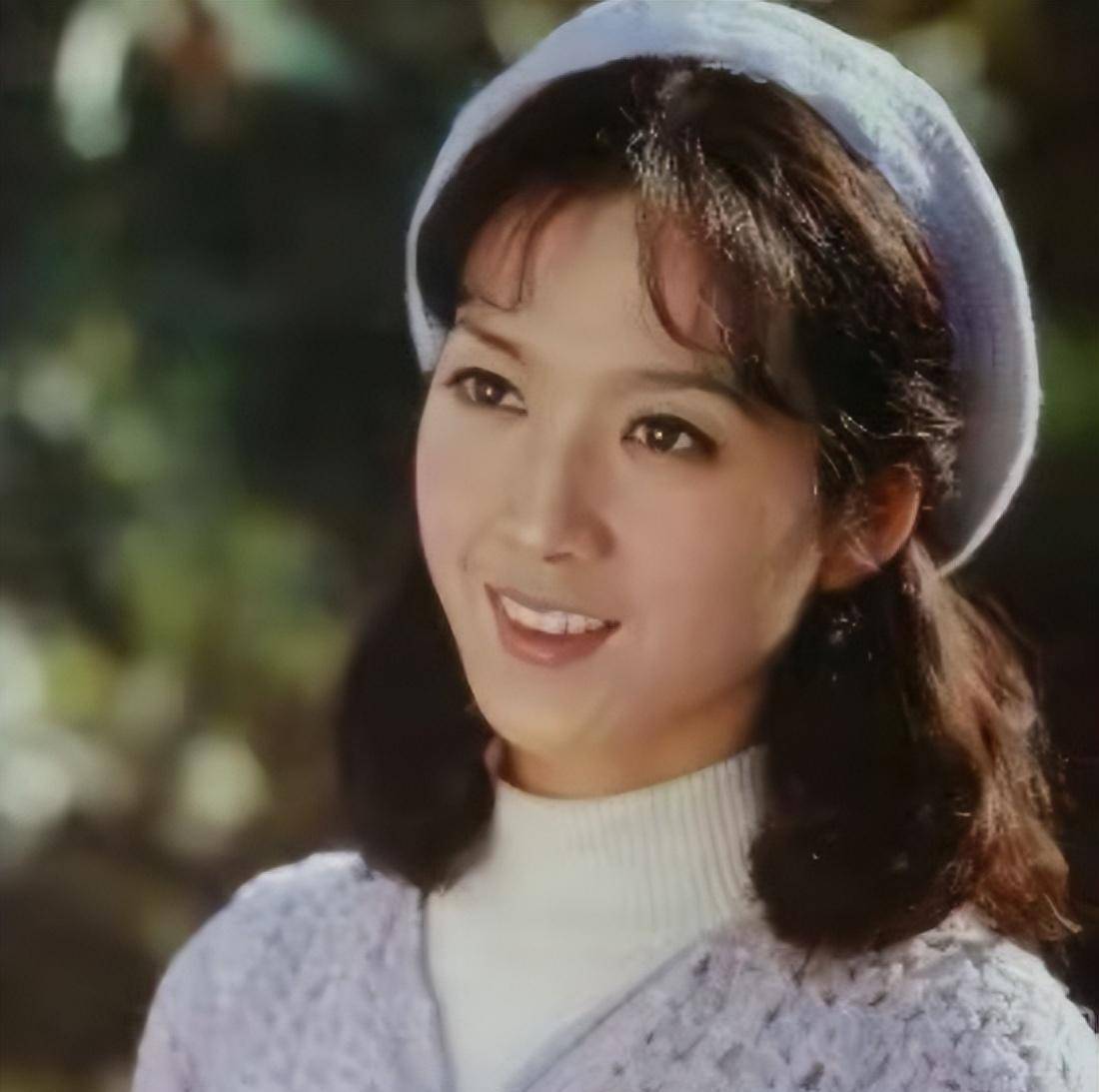 沈丹萍:与张铁林分手后,为嫁老外与家人狠心决裂,如今