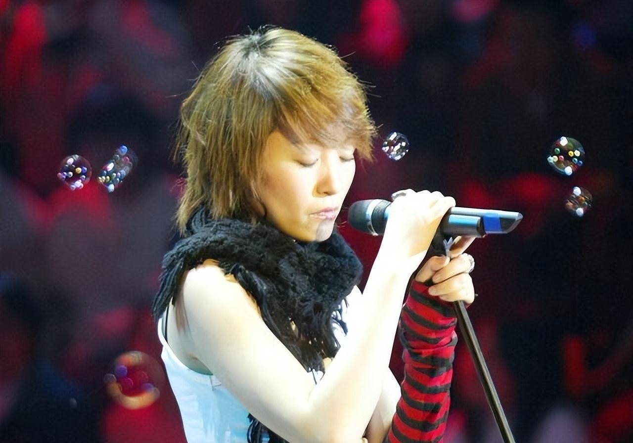 被情所困,为爱香消玉殒的4位女星,最小的才26岁