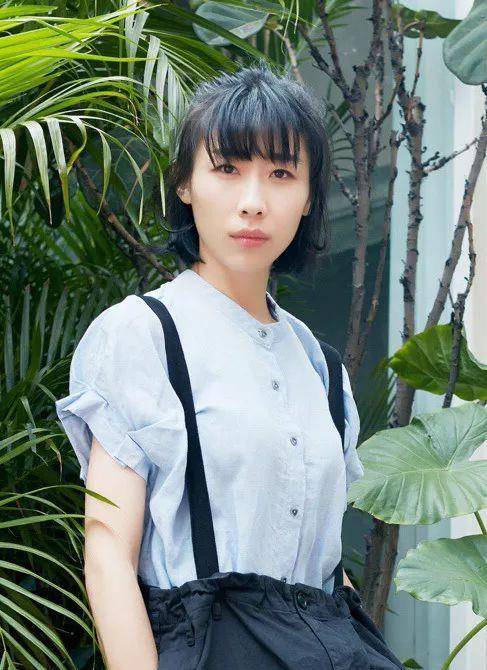 她被嘲长了张"驴脸",凭实力获得影后,如今却绯闻缠身无戏可拍_任素