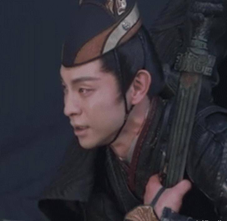 王子文因哭戏上了热搜, 但邓伦的吐血戏更拼,活该两人能火!