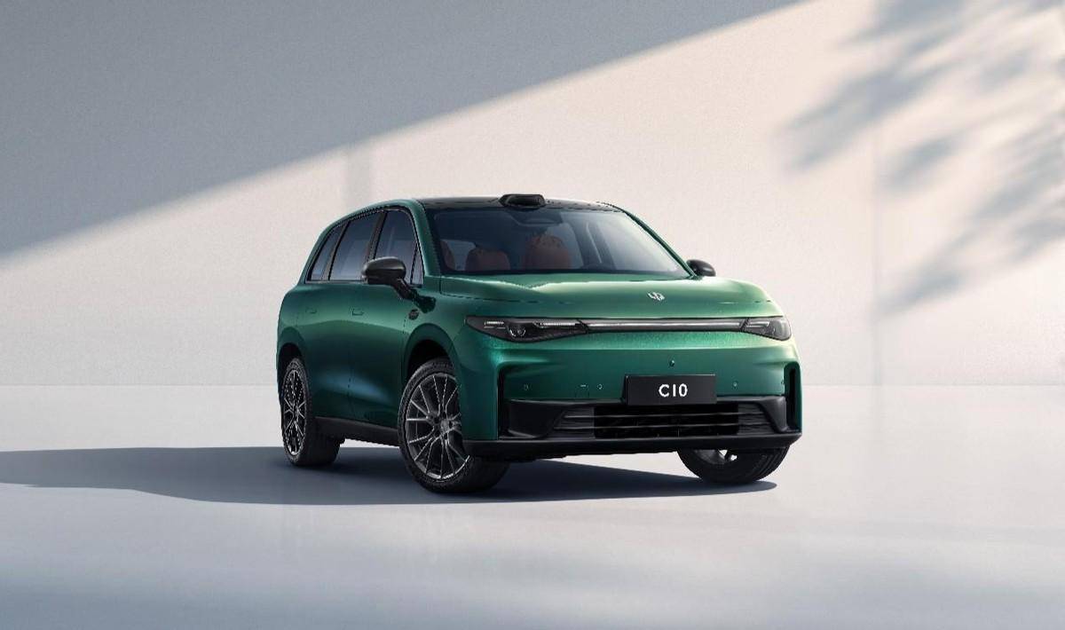 18万起,配8295芯片 激光雷达,零跑c10正式开启预售!_搜狐汽车_搜狐网