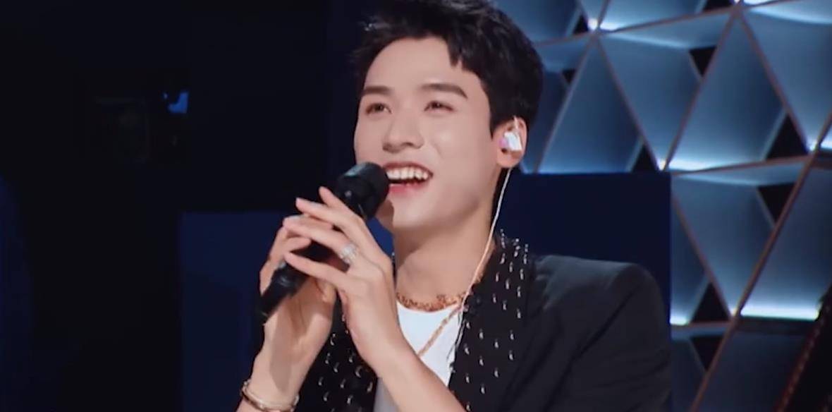 "娱圈打工人"龚俊:凭《山河令》一炮而红,却把向往的生活整惨_网友