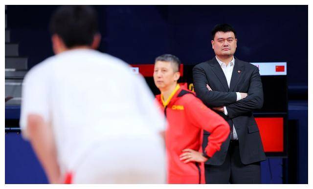 再见乔帅,篮协选新帅:姚明再度出手,杜锋杨鸣遗憾出局.