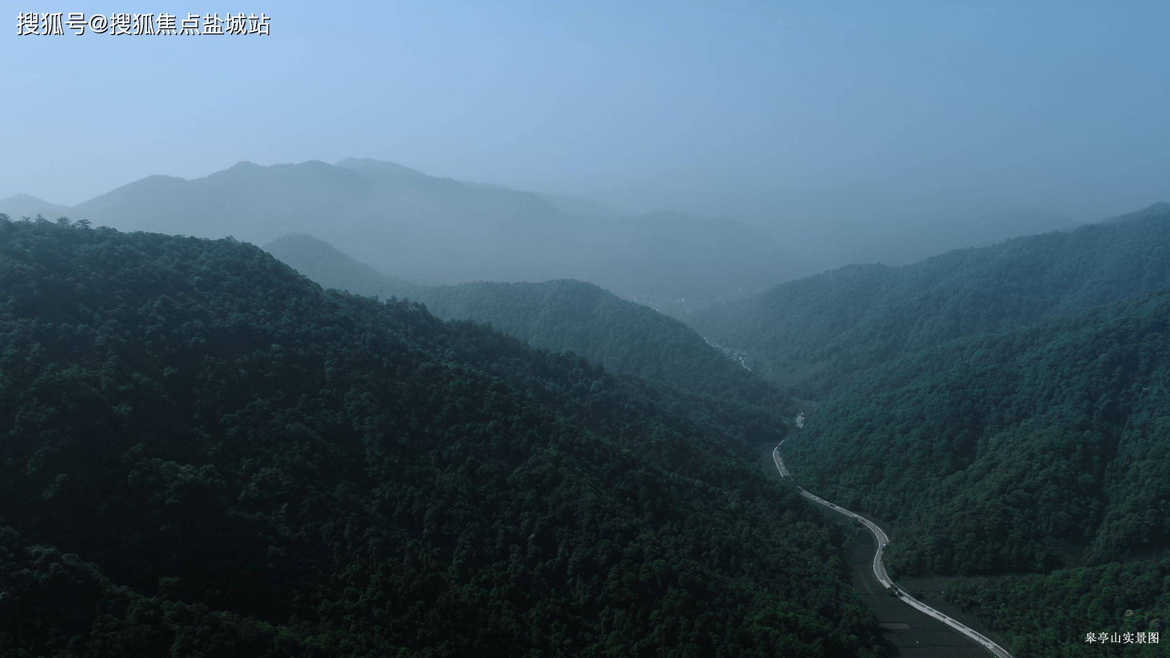 项目坐落在皋亭山国家aaaa级旅游景区,半山国际级森林公园内,森林覆盖