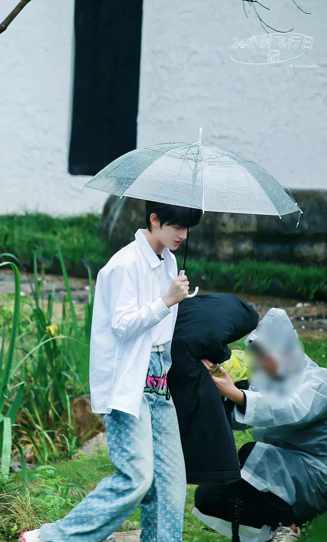 并且丁程鑫和赵今麦这种二十左右年龄的少男少女演青春校园剧看着最最