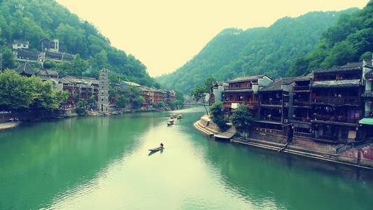 來張家界天門山 國家森林公園 鳳凰古城旅遊必去十大景點推薦路線,超