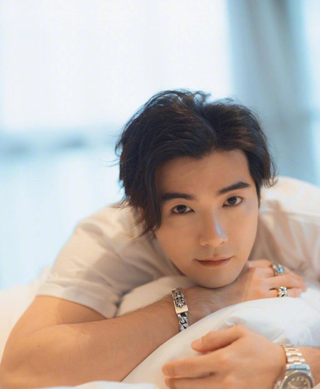 "女儿奴"贺军翔再上线!