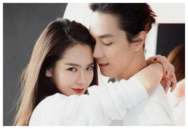 戚薇李承铉:携手共赴甜蜜人生,娱乐圈模范夫妻典范._爱情_孩子_生活