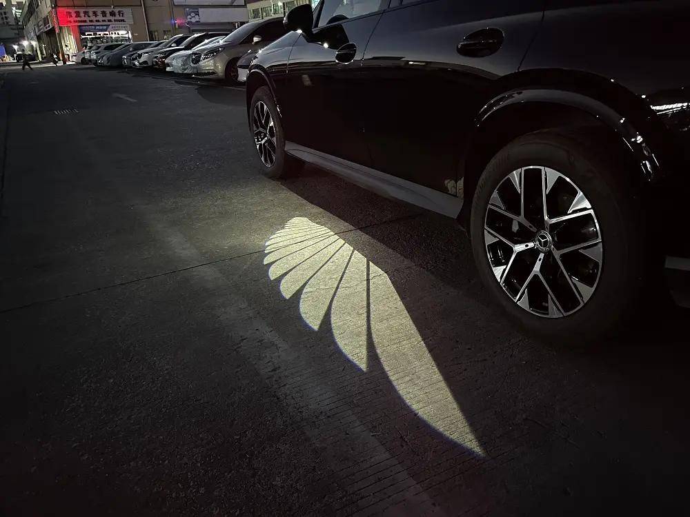 新款奔驰glc260l升级原厂360全景影像 天使之翼 完美的效果_搜狐汽车