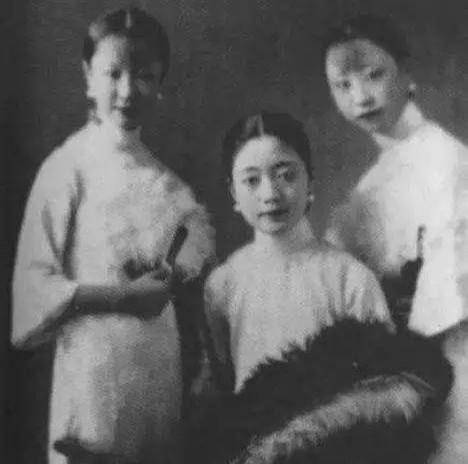 末代皇后婉容的命运:目光呆滞像疯子,死后被扔进臭水沟_溥仪_生活