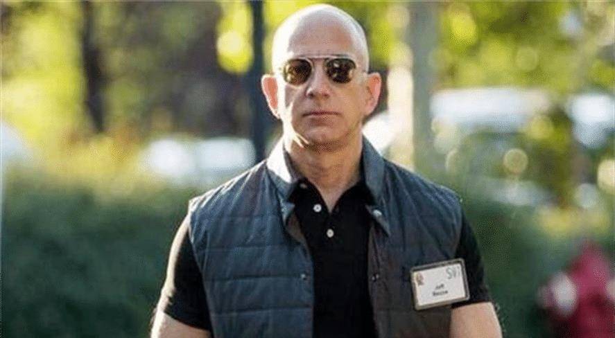 千亿富豪贝佐斯,要求中国养女每周必须花35万,还为女