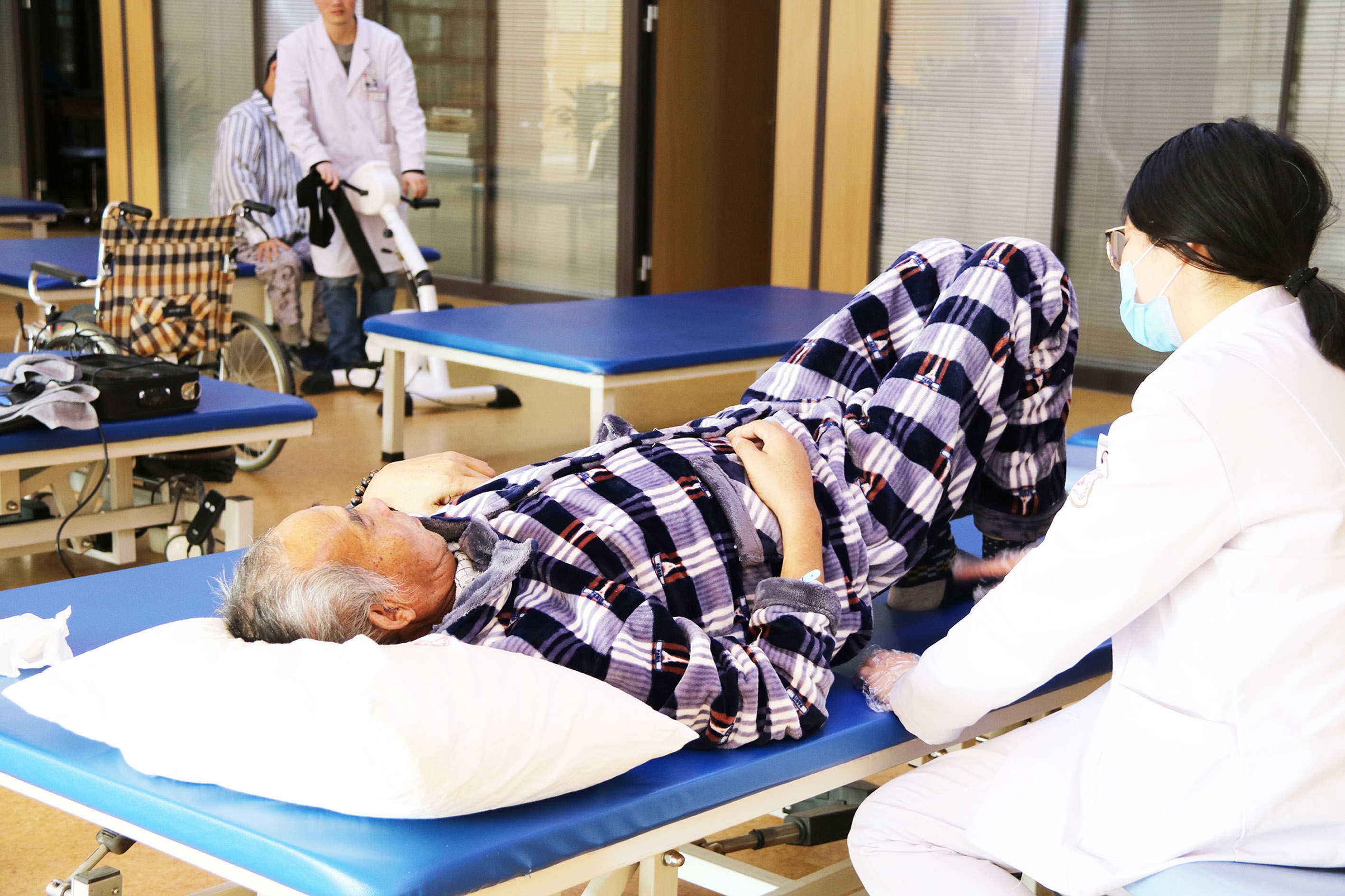 杭州脑梗康复医院,杭州东方华康康复医院多学科团队合作助力患者早日