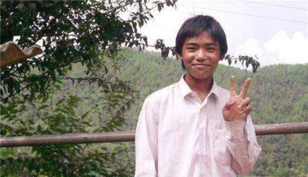 当初参加变形计,向富爸爸要钱被拉黑的吴宗宏,他意识到错误了吗_生活_