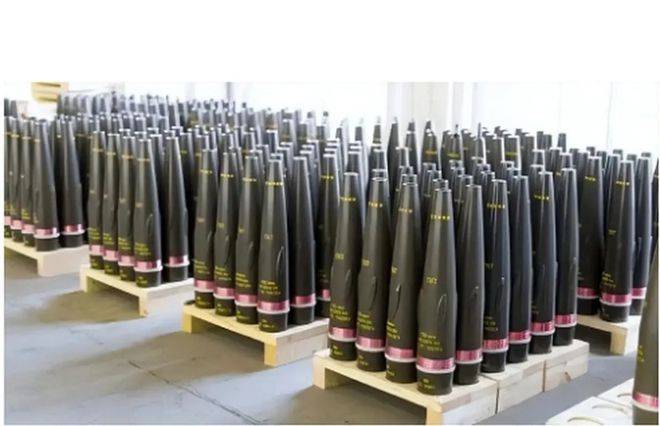 乌克兰呼吁欧盟禁止向除乌克兰以外的所有国家出口弹药,全力援乌_的