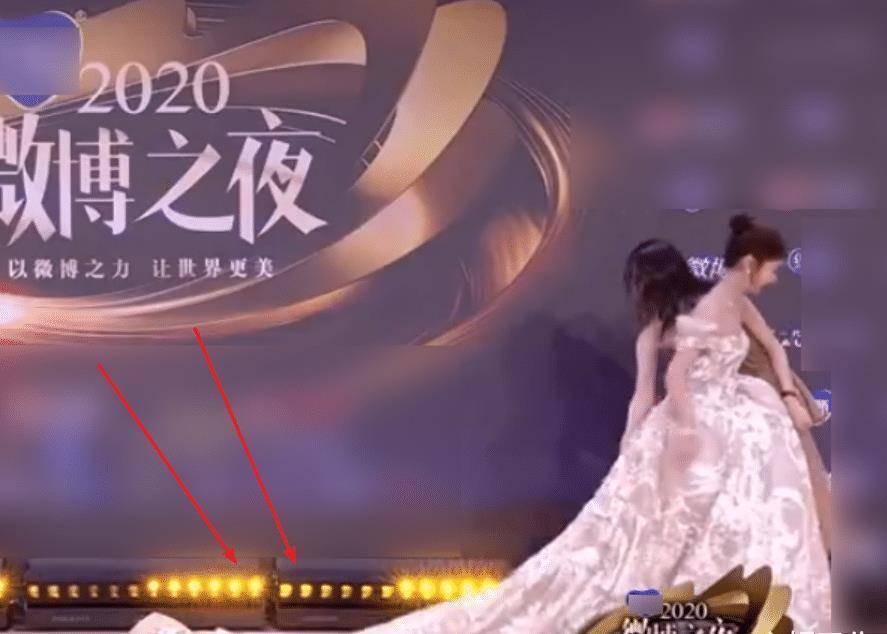 《三十而已》女主同台,毛晓彤长裙行走不便,江疏影一个动作圈粉_裙子