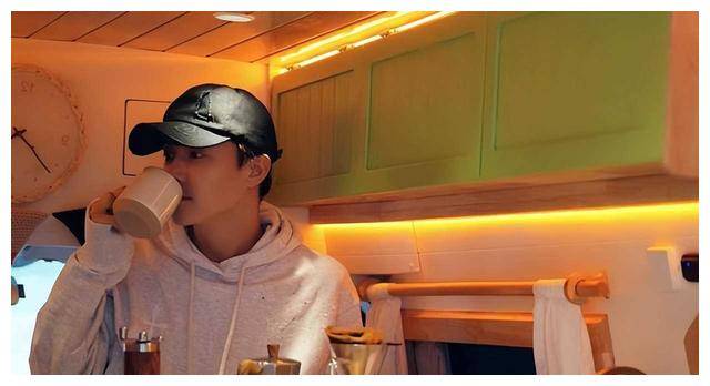 36岁马天宇的豪宅火了,精致温馨,无一尘土,"温柔"得让人心_生活_苦难