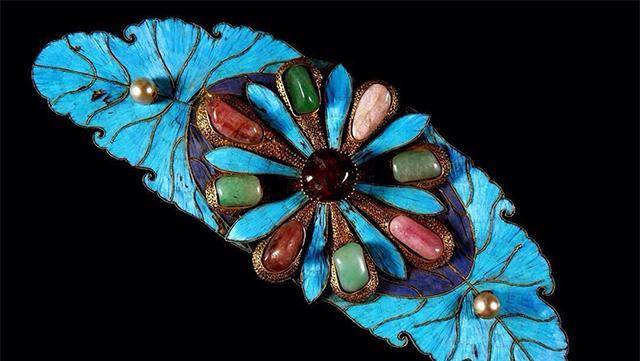 千年的点翠得来不易:惊艳背后饱含着奢侈与残忍_翠鸟_人们_羽毛