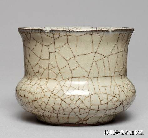 宋代官窑冰裂纹瓷器真品图片和鉴定方法_气泡_釉面_雍正仿