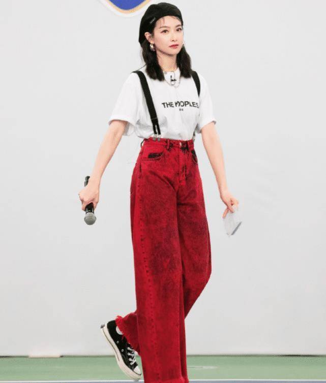 宋茜红秀封面出炉,演绎独特野性性感,刚柔并济魅力独特_黑色_设计