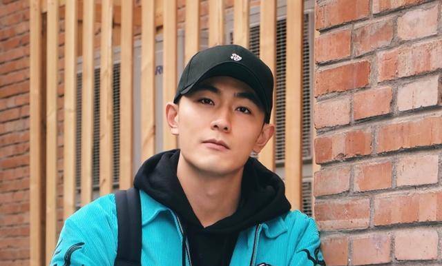 演员吴旭东确诊癌症!高中时发现右腿比左腿粗,未重视后悔莫及_肿瘤_身