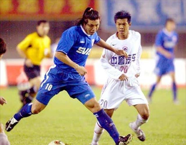 24岁得到英超球队邀请的国产天才,看似毁于意外,实则