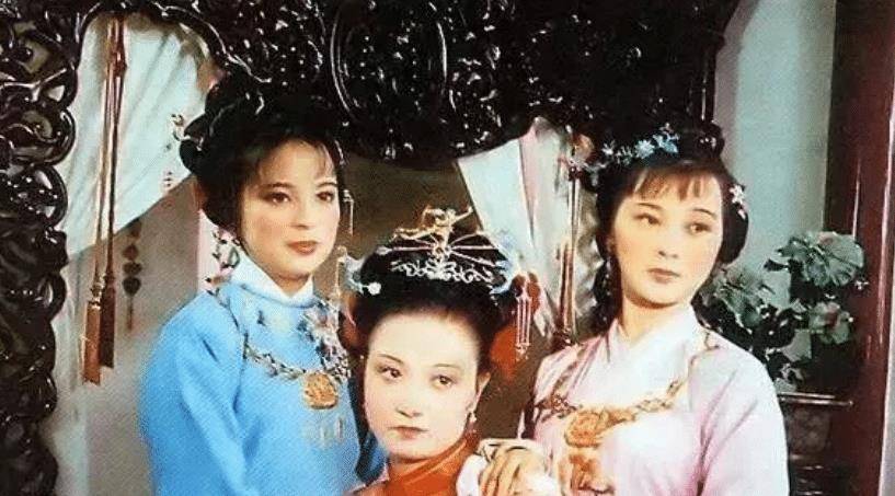 浅析《红楼梦》中"四春"命运悲剧性的成因_贾府_元春_女子