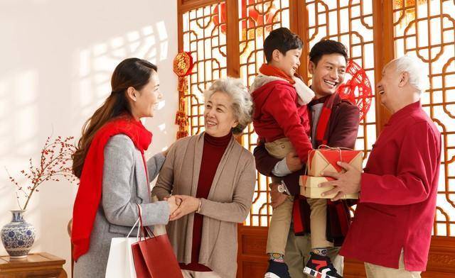 真解气,歌手黄安斥责除夕不放假.这才是老百姓想说的!_研究_进行_农历