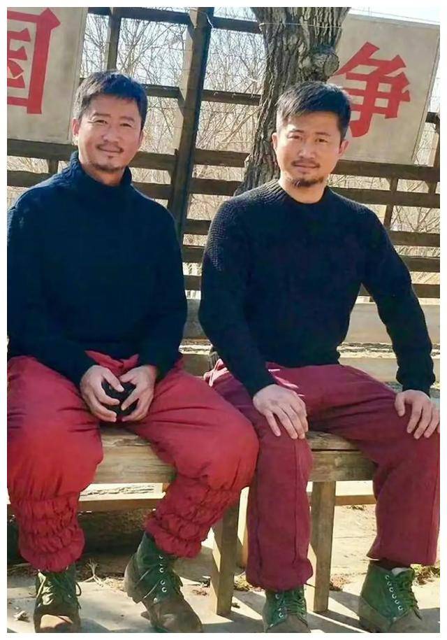 明星与替身的惊人相似度:超越现实的复制能力,难以置信!