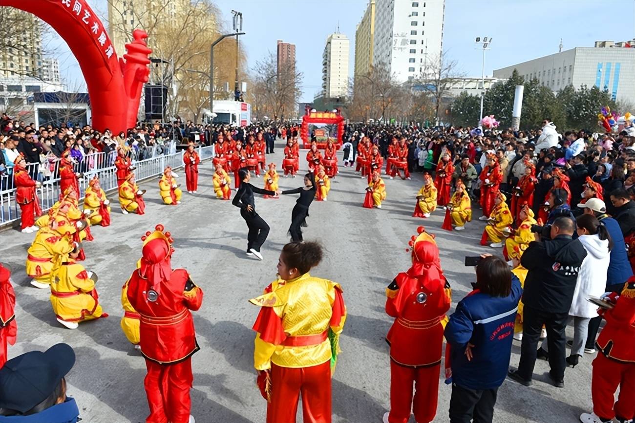秀水镇南村参加盂县2024年元宵节街头民间艺术展演_锣鼓_节奏_情绪