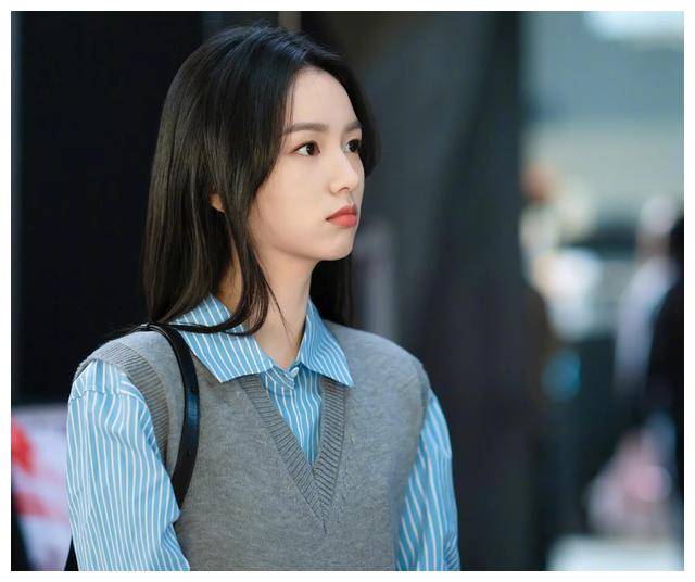 从预告可见,林一和周也的互动也很自然,尤其是两位演员的身高差和体型