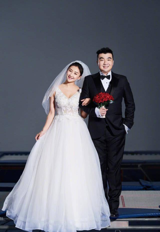 婚礼在即,何雯娜终于要迎来自己的婚礼,期待下期节目中二人给大家带来