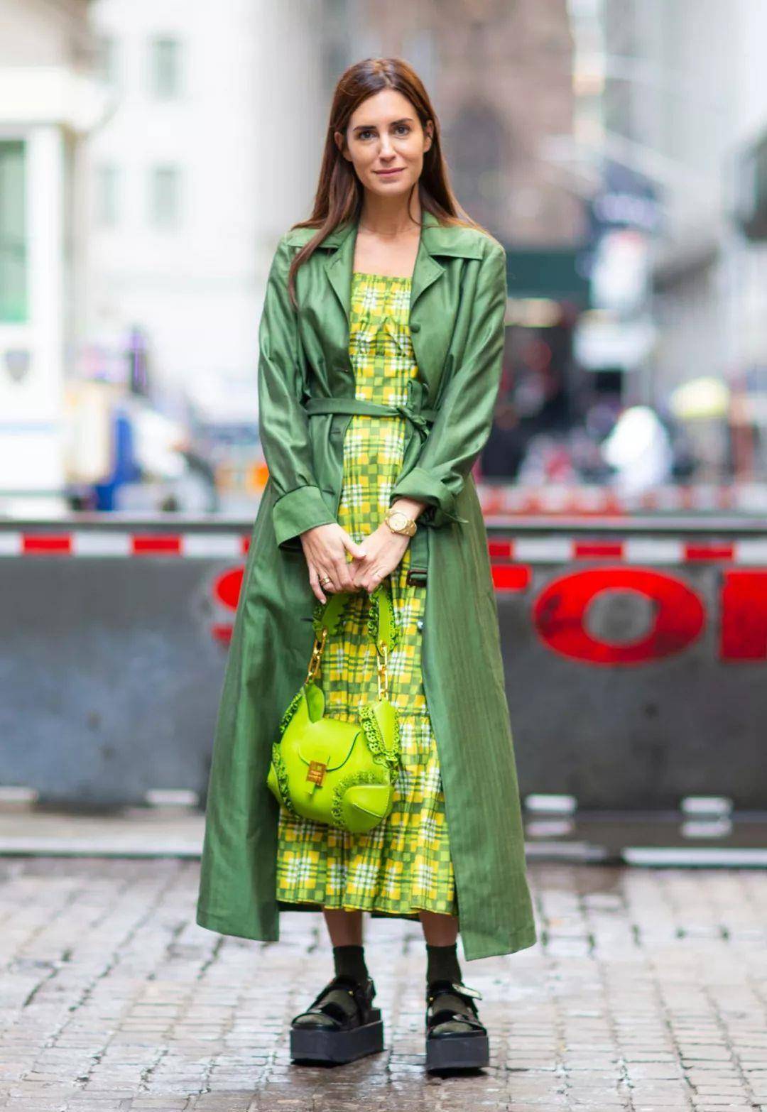 李沁的薄荷绿,宋茜的军绿色太惊艳_牛油果_颜色_套装