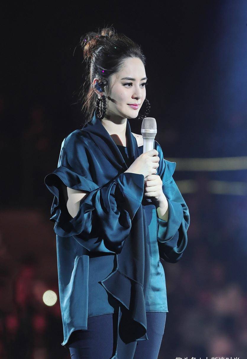 阿娇39岁终于开始高调!