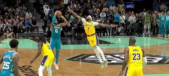 今日nba战报浓眉三双湖人3连客胜,小萨空砍三双,欧文复出胜76人_比赛