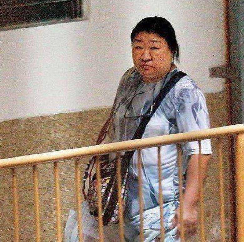 1997年刘德华广东认祖归宗,亲姐姐一贫如洗,他有没有帮助姐姐?
