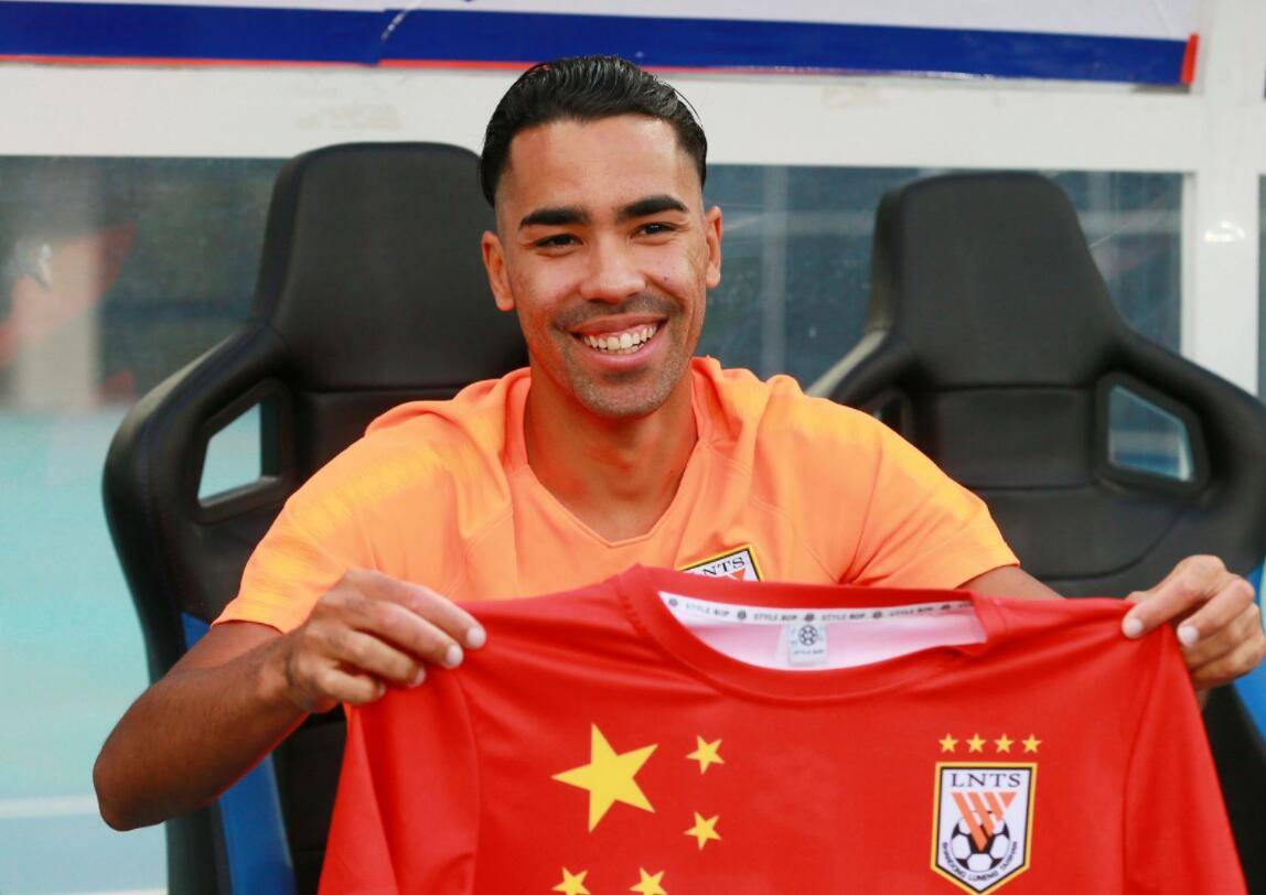 国足再迎新归化！葡萄牙国青球员正式入籍满5年，0%中国血统