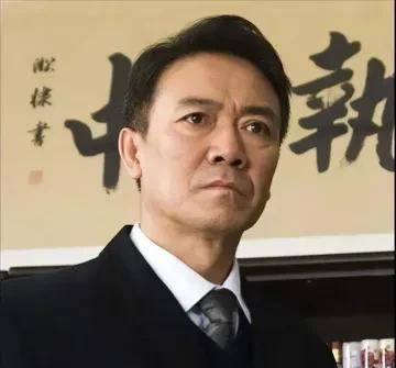 被娱乐圈吞没的李云龙扮演者 李幼斌的消失映射了娱乐圈的"悲哀"