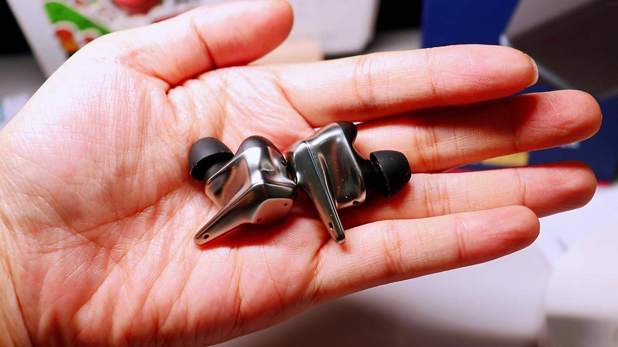 HIFIMAN Svanar Wireless LE ：自研喜马拉雅DAC芯片带来怎样靓声？