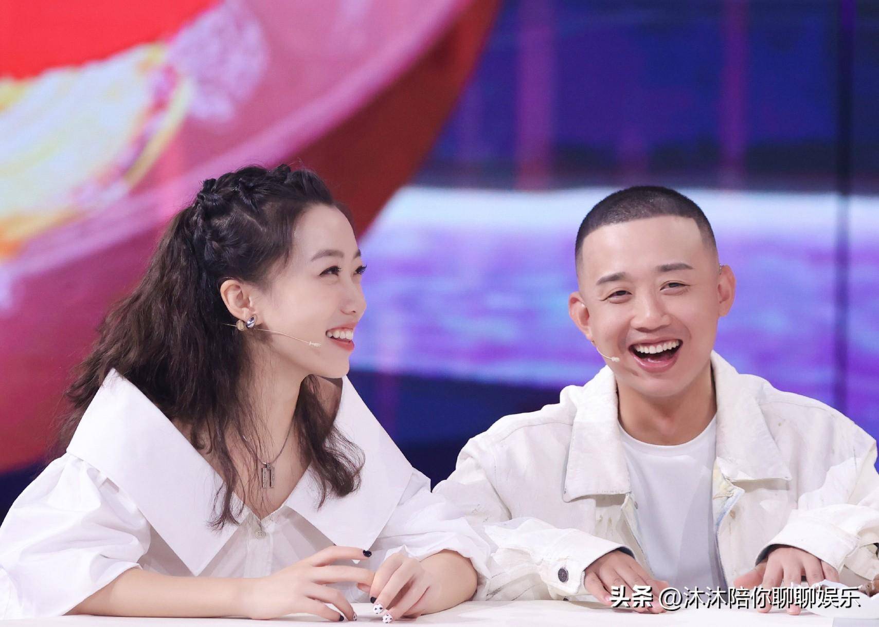 刘聪晒与乐姐合照,模范情侣了解下?_盛宇_说唱_想法