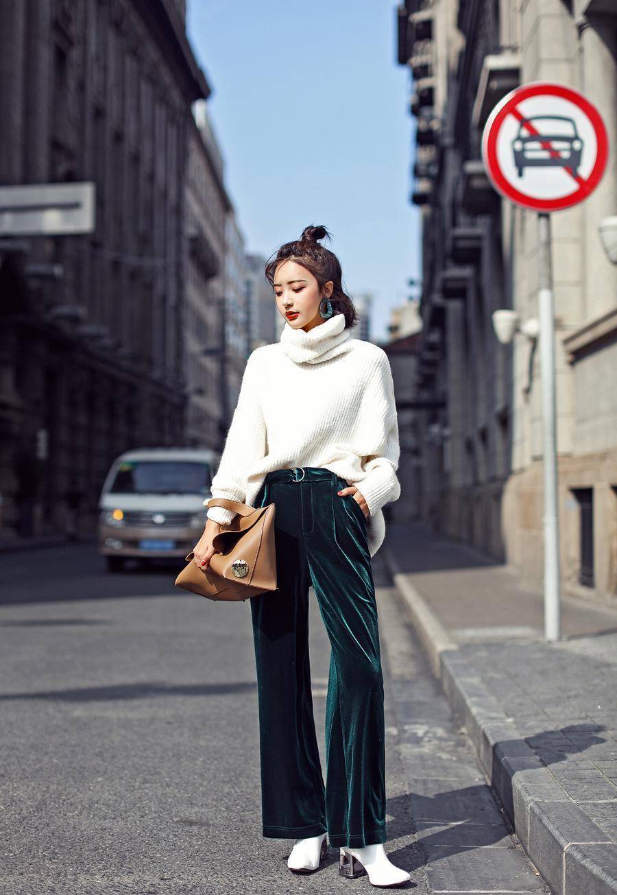 丝绒裙的魅力,只有女生才懂,鞠婧祎张小斐穿上变"人间富贵花"_时尚